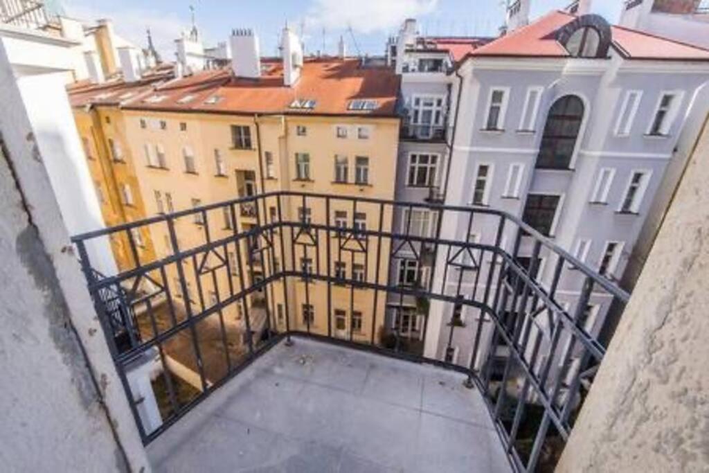 Apartment Beautiful & Peaceful With Cute Balcony *