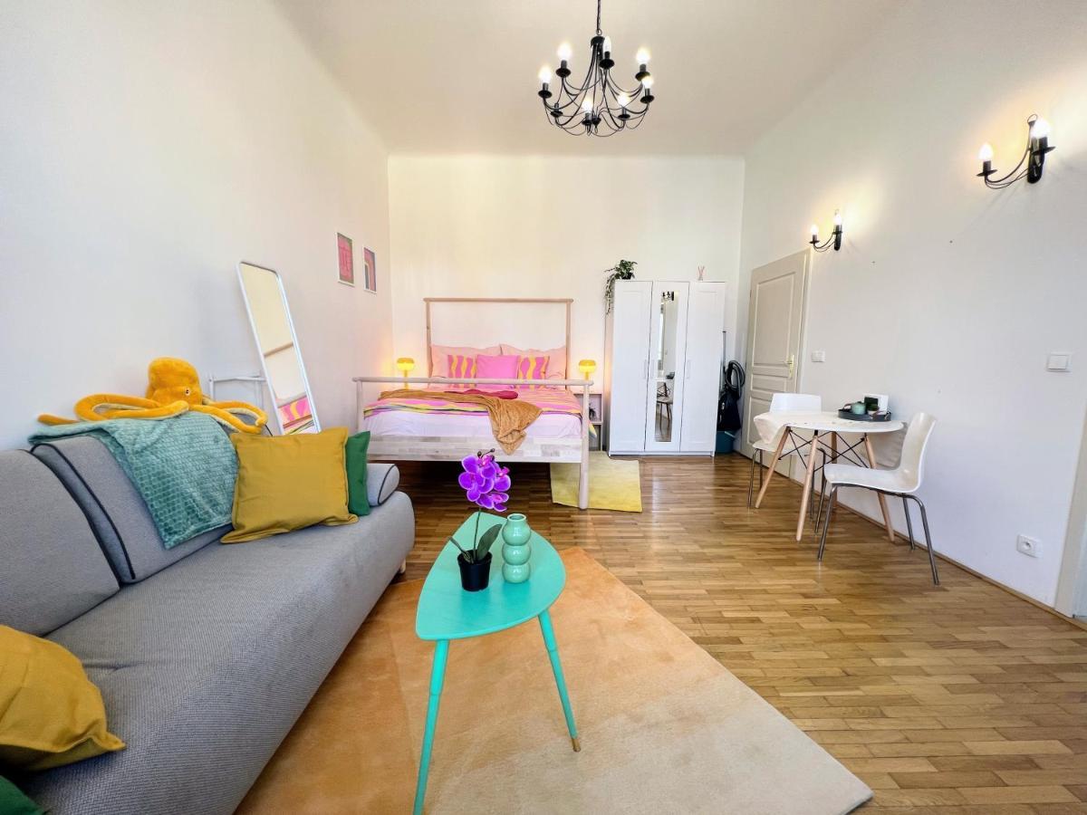 Apartment Beautiful & Peaceful With Cute Balcony *
