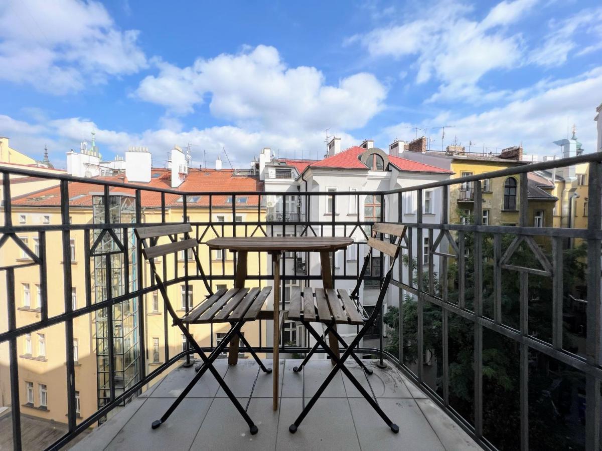 Apartment Beautiful & Peaceful With Cute Balcony
